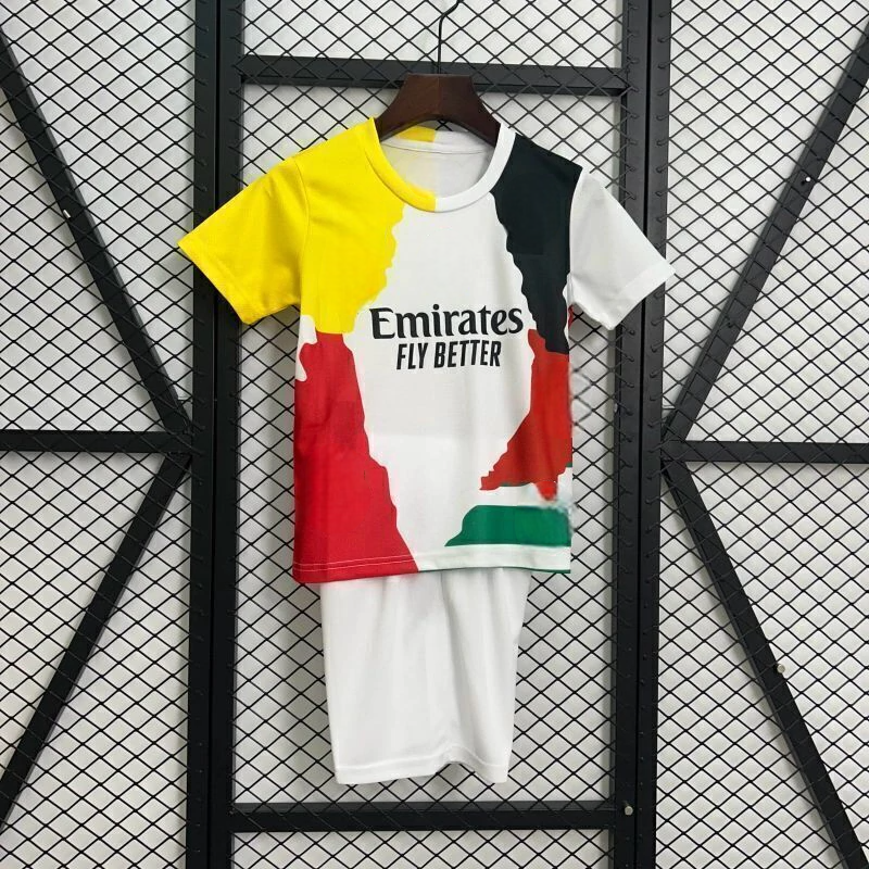 Equipaci�n Cristiano Ronaldo, edici�n conmemorativa