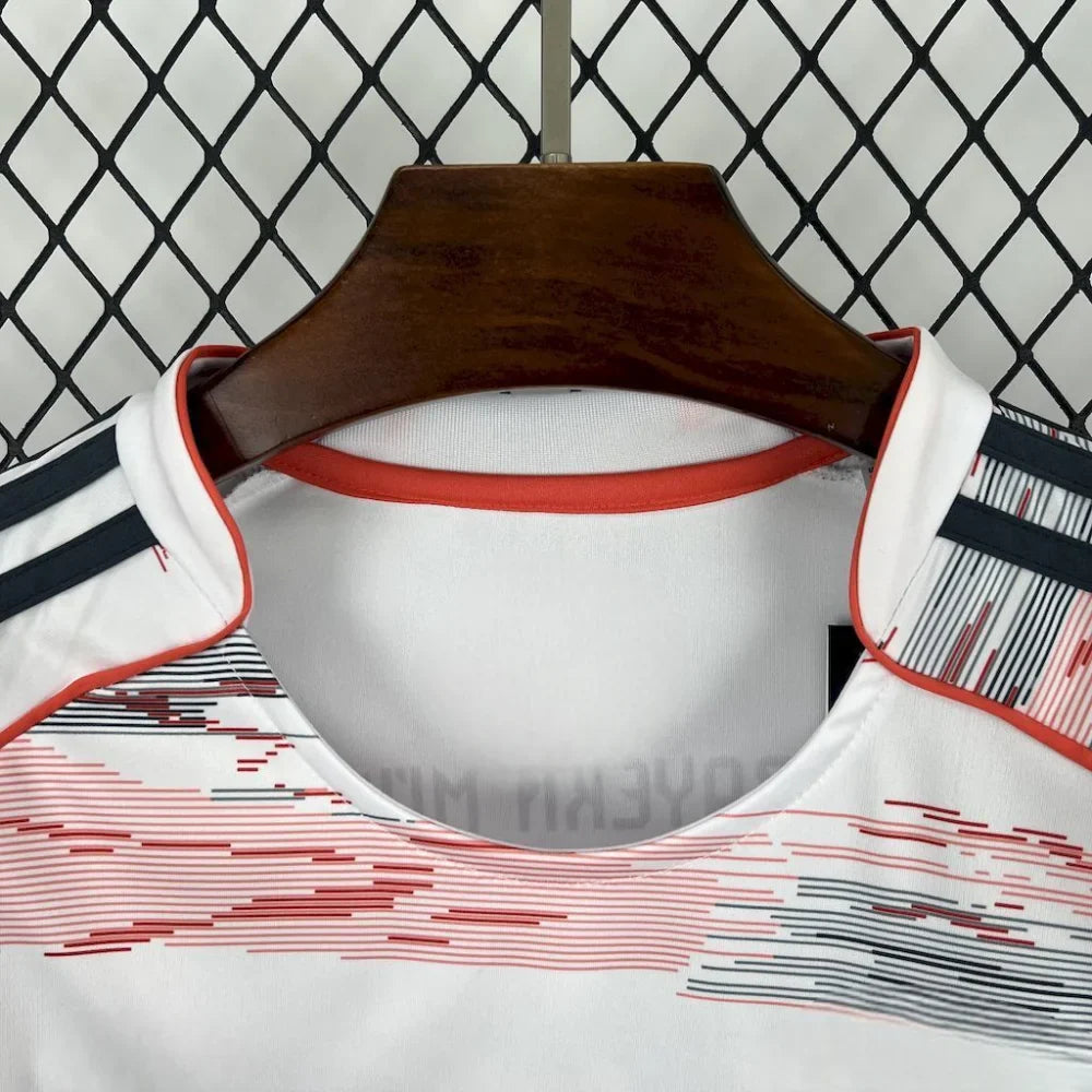 Camiseta Bayern Munich 25-26, Visitante, Mujer