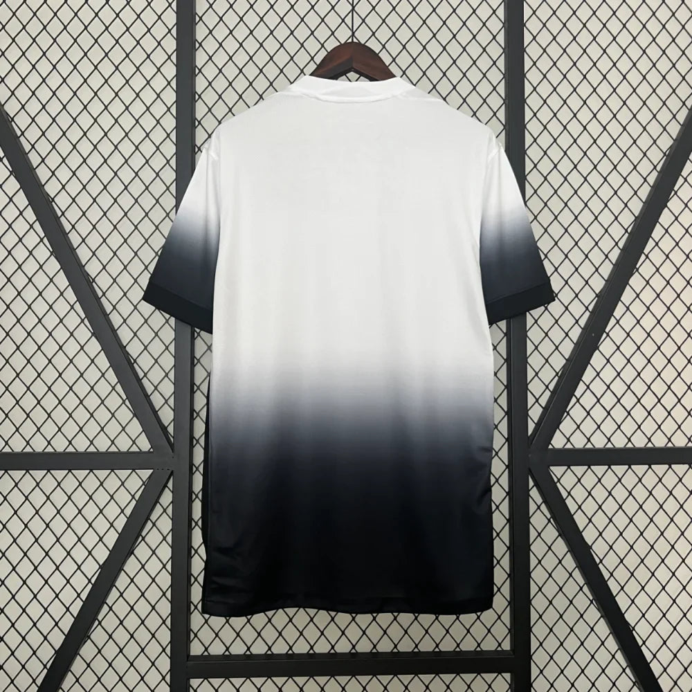 Camiseta Corinthians 24-25, Local