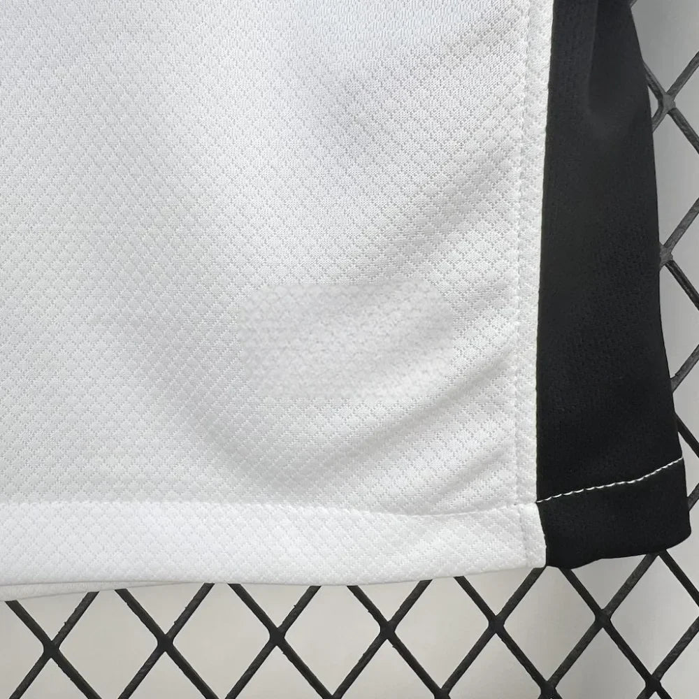 Camiseta Corinthians 25-26, Local