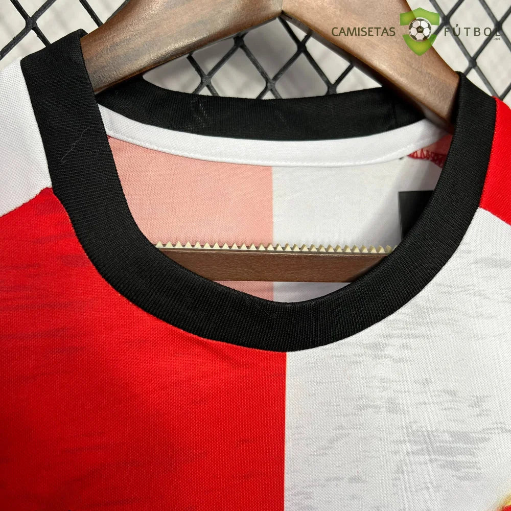 Camiseta Feyenoord 24-25, Local