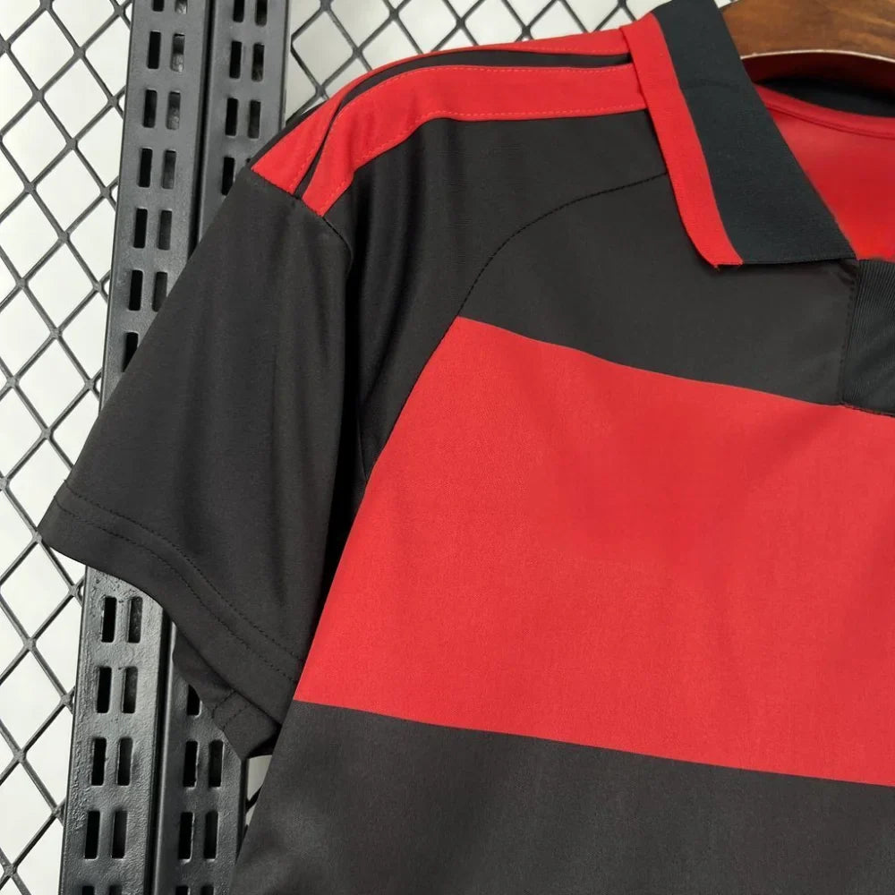 Camiseta Flamengo 26-27, Local
