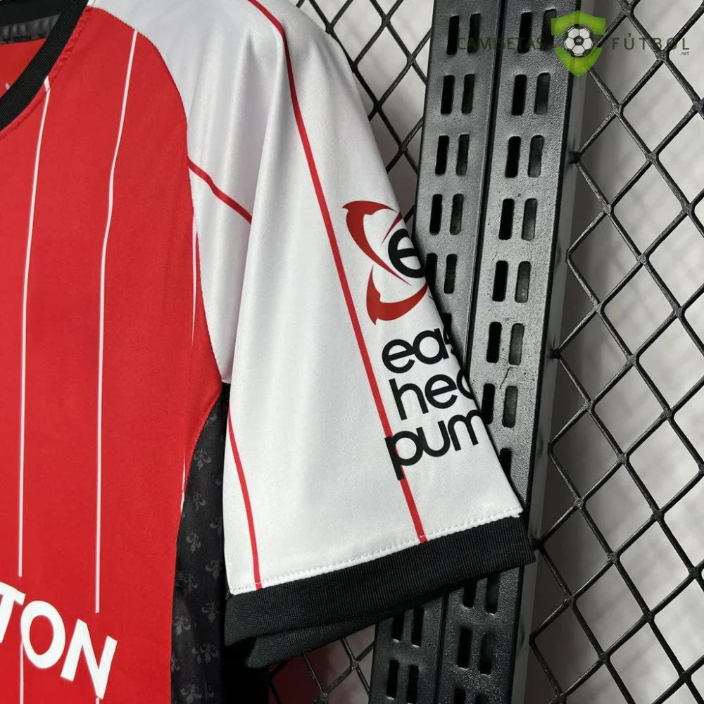 Camiseta Lincoln City 24-25, Local