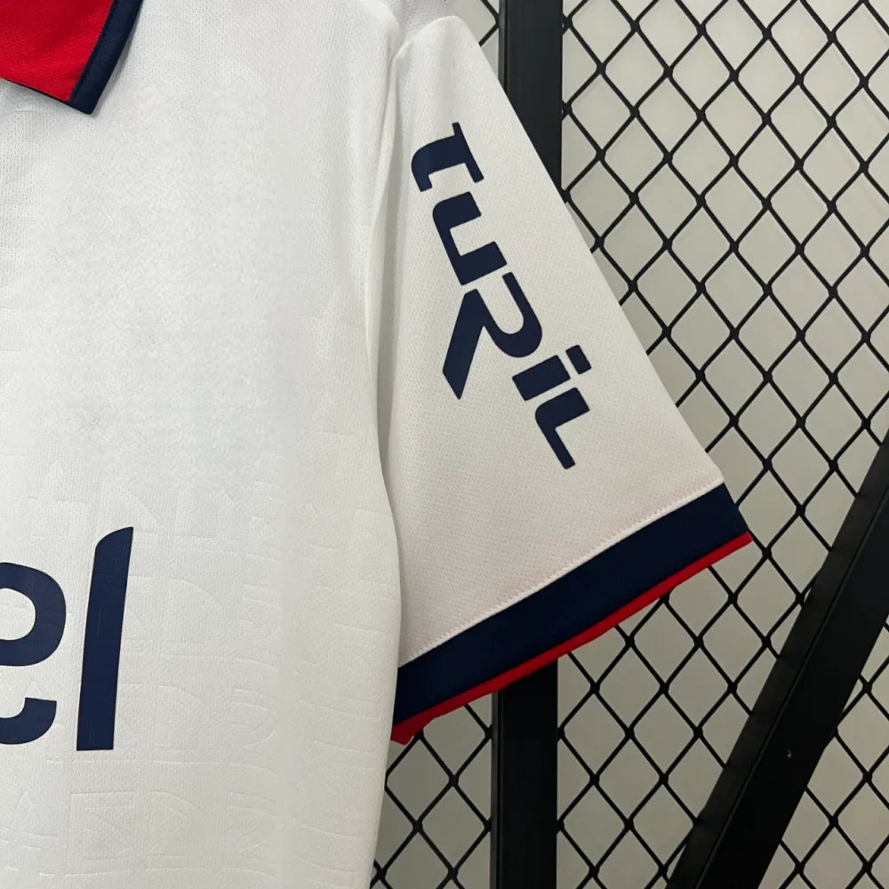 Camiseta Nacional 24-25, Local