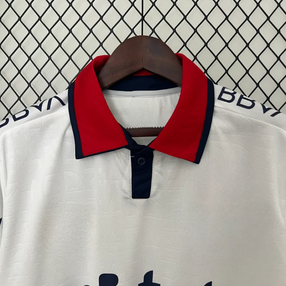 Camiseta Nacional 24-25, Local