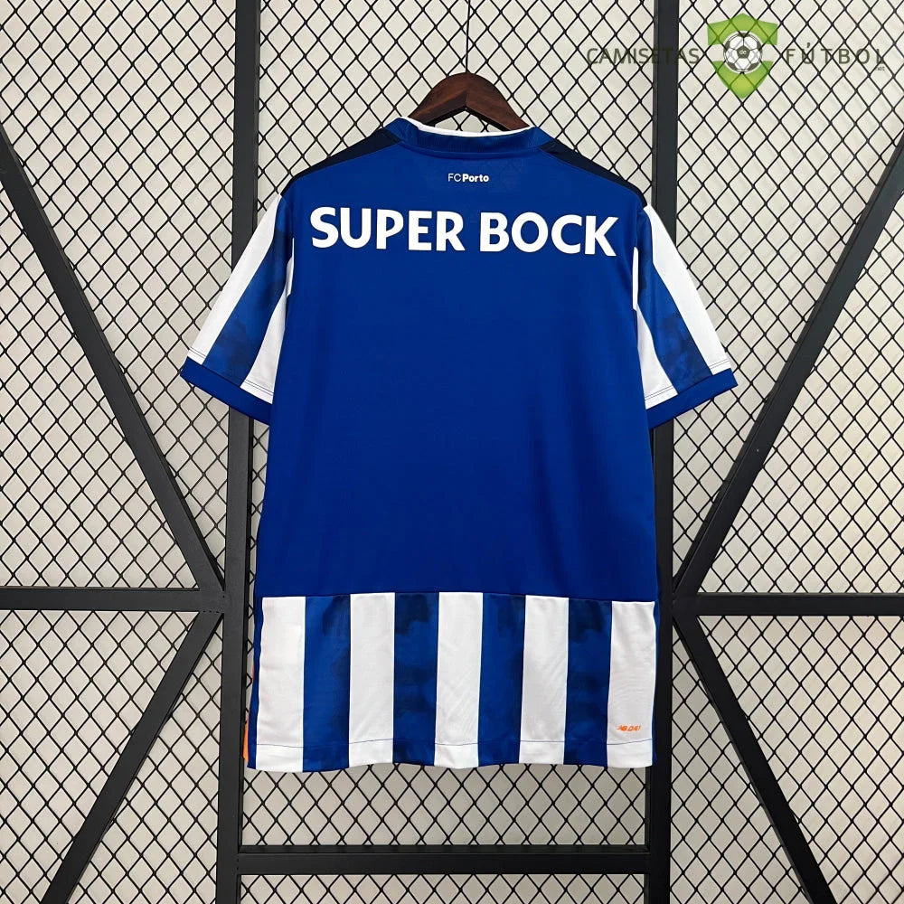 Camiseta Porto 24-25, Local