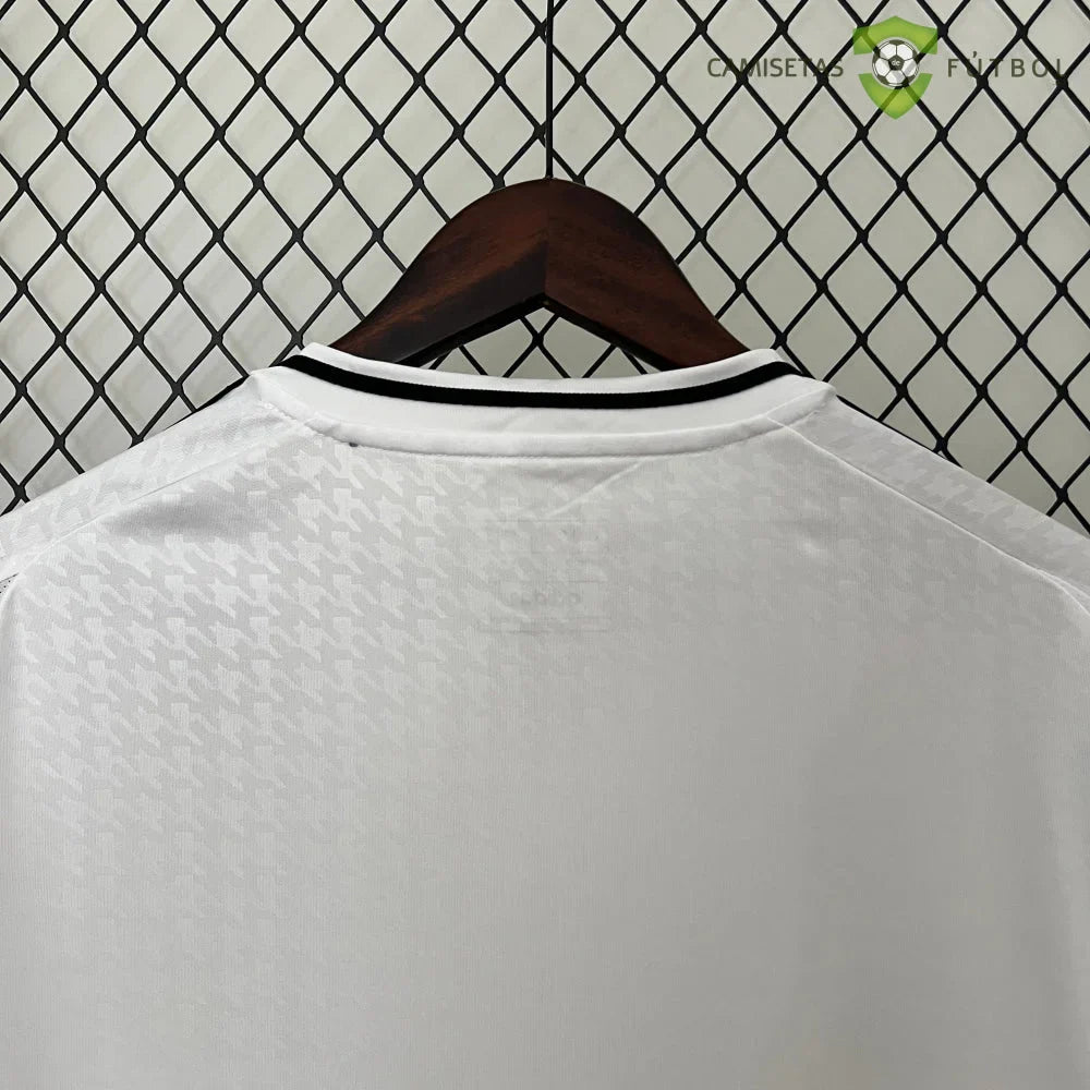 Camiseta R.M. 24-25, Local