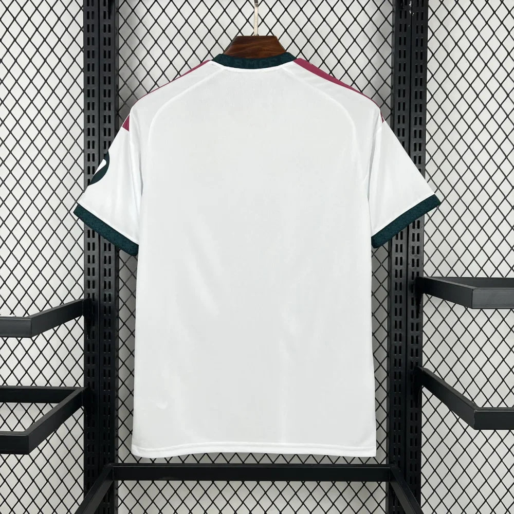 Camiseta R.M. 26-27, Local