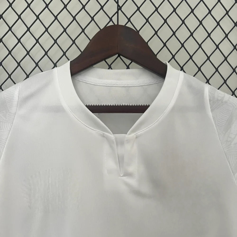 Camiseta Santos 24-25, Local