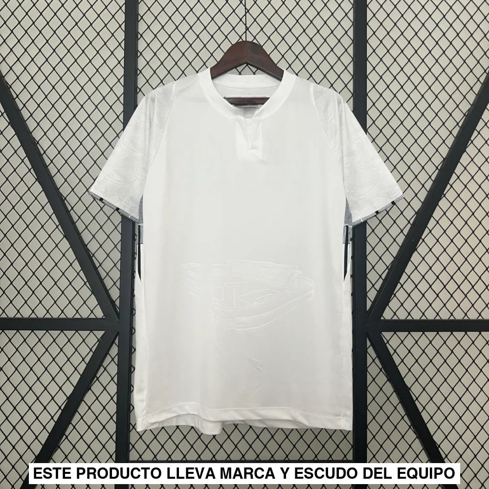 Camiseta Santos 24-25, Local