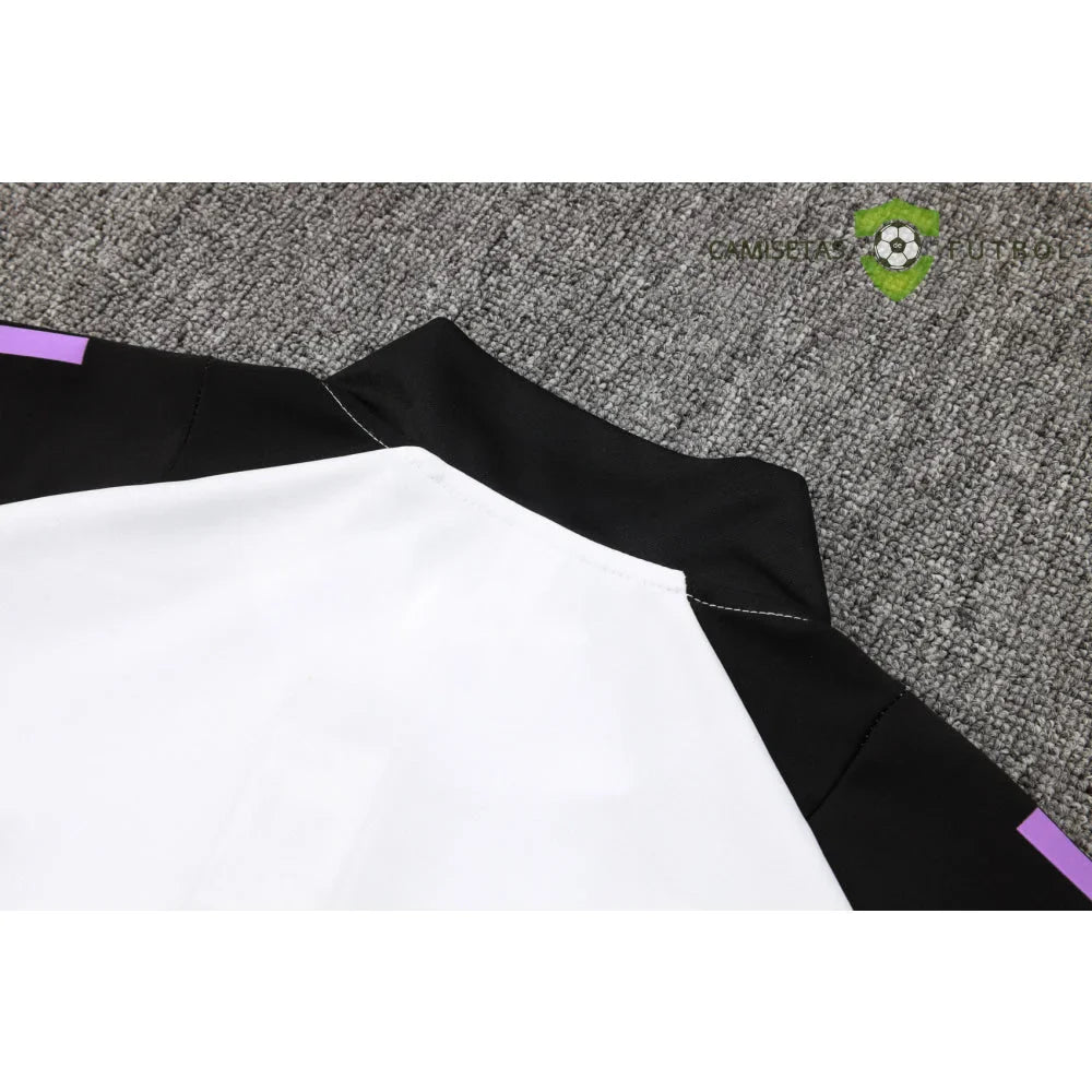 Chandal Alemania 24-25, cremallera completa, Modelo 2