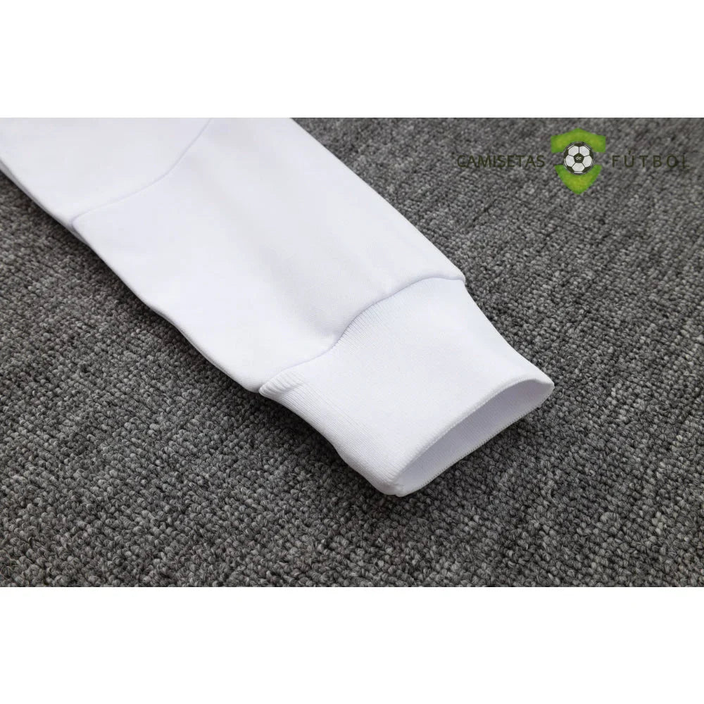 Chandal Alemania 24-25, media cremallera con capucha, Modelo 1