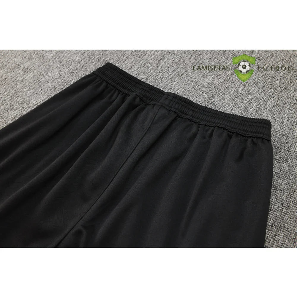 Chandal Alemania 24-25, media cremallera con capucha, Modelo 1