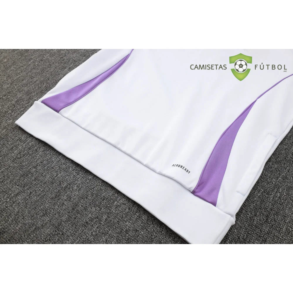Chandal Alemania 24-25, media cremallera con capucha, Modelo 1