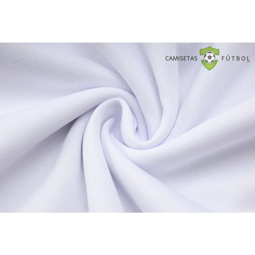 Chandal Alemania 24-25, media cremallera con capucha, Modelo 1