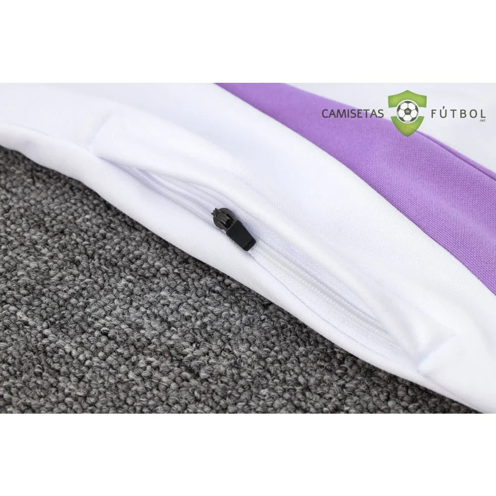 Chandal Alemania 24-25, media cremallera con capucha, Modelo 1