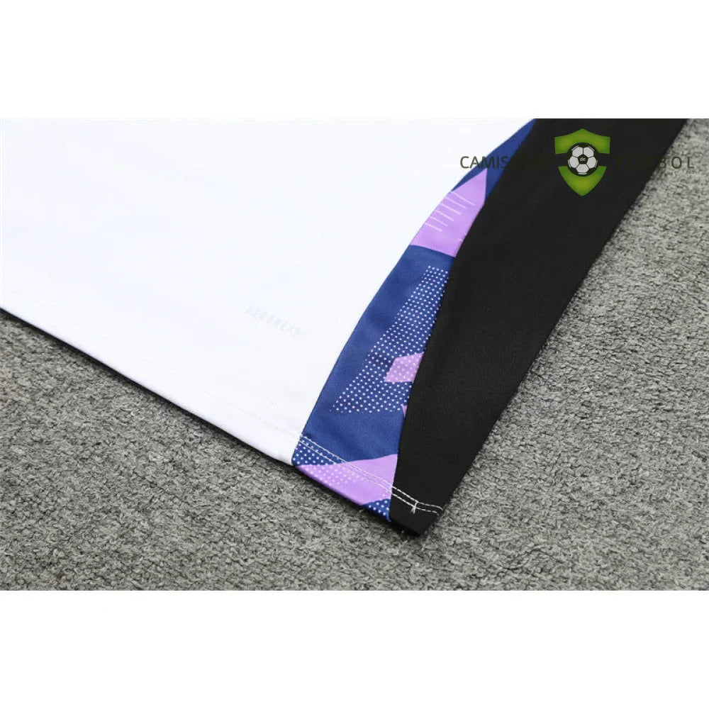 Chandal Alemania 24-25, media cremallera, Modelo 1