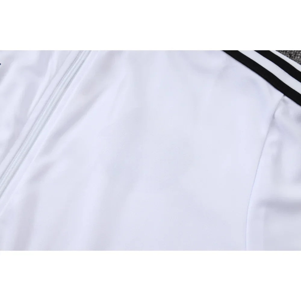 Chandal Alemania 25-26, cremallera completa, Modelo 2