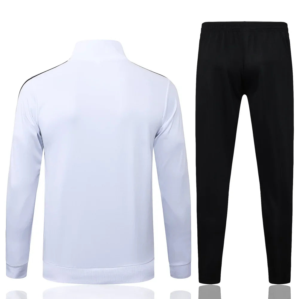 Chandal Alemania 25-26, cremallera completa, Modelo 2