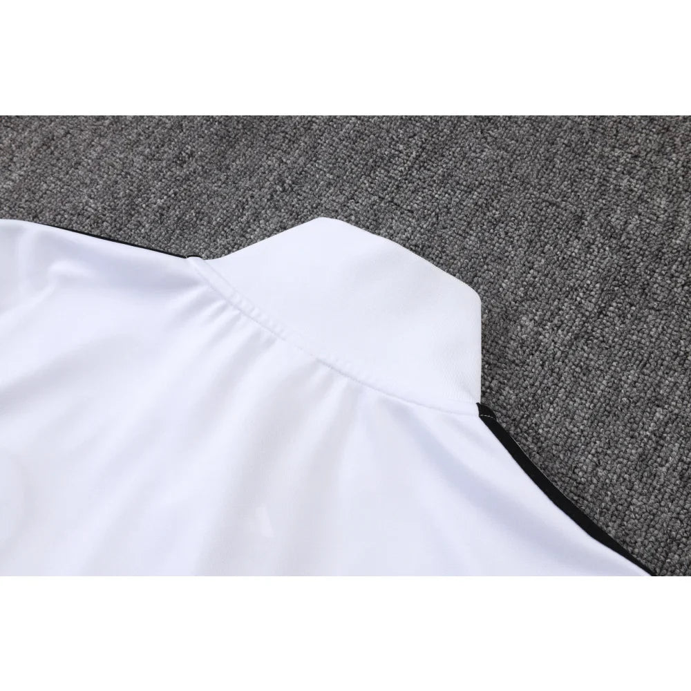 Chandal Alemania 25-26, cremallera completa, Modelo 2