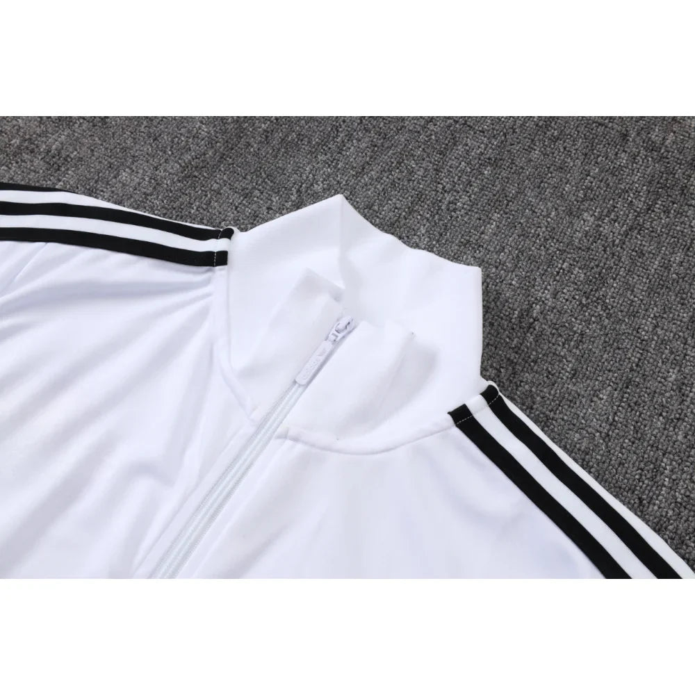 Chandal Alemania 25-26, cremallera completa, Modelo 2