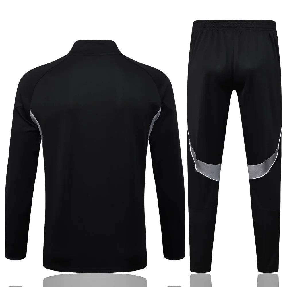 Chandal Alemania 25-26, cremallera completa, Modelo 3