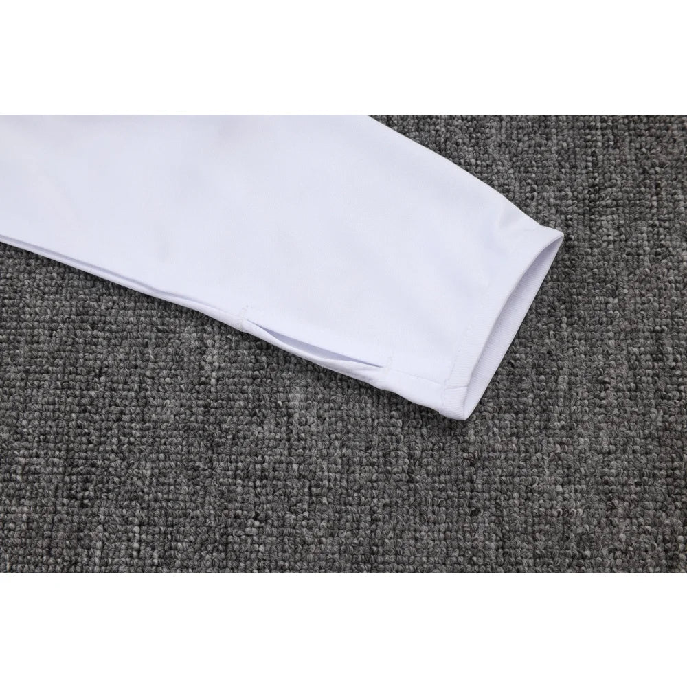 Chandal Alemania 25-26, cremallera completa, Modelo 4