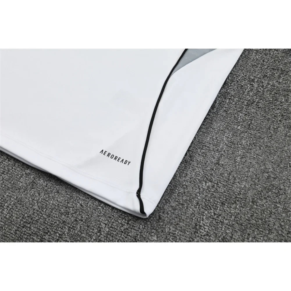Chandal Alemania 25-26, media cremallera, Modelo 1