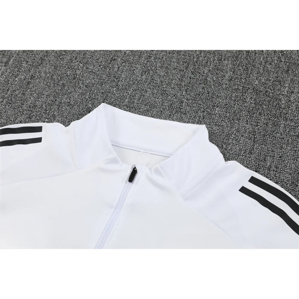 Chandal Alemania 25-26, media cremallera, Modelo 1