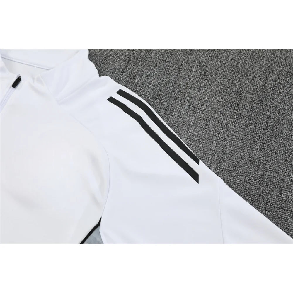 Chandal Alemania 25-26, media cremallera, Modelo 1
