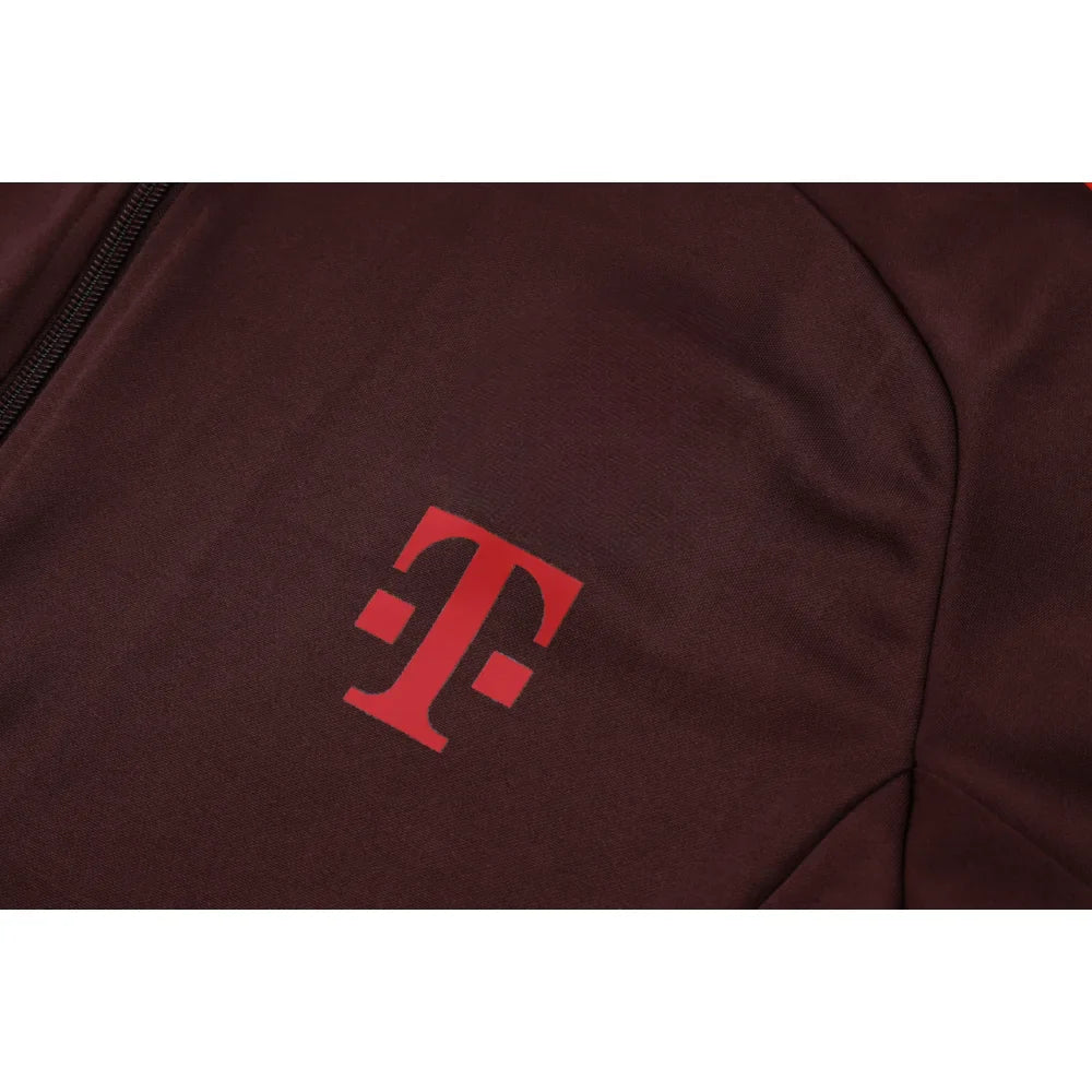 Chandal Bayern Munich 24-25, cremallera completa, Modelo 2