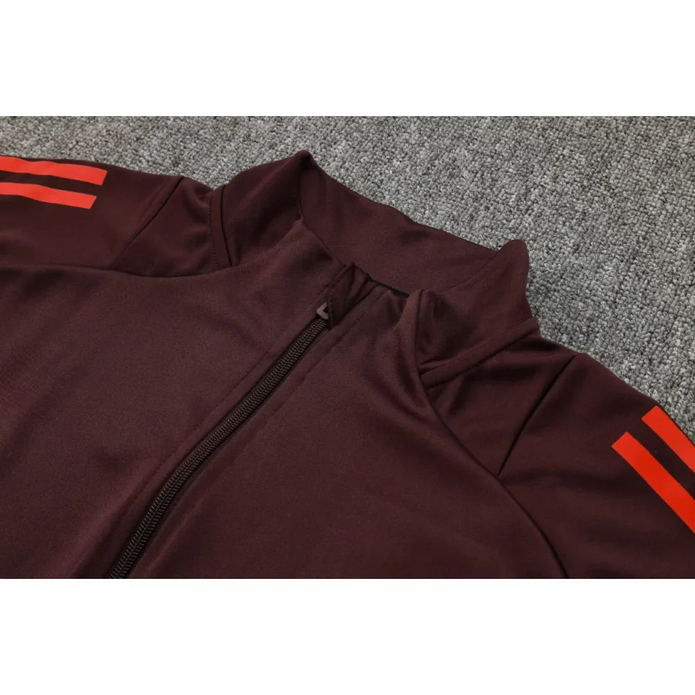 Chandal Bayern Munich 24-25, cremallera completa, Modelo 2