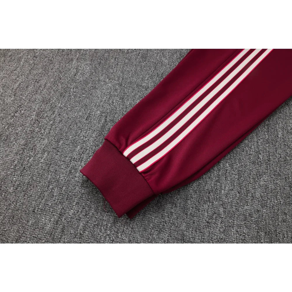Chandal Bayern Munich 25-26, cremallera completa, Modelo 2