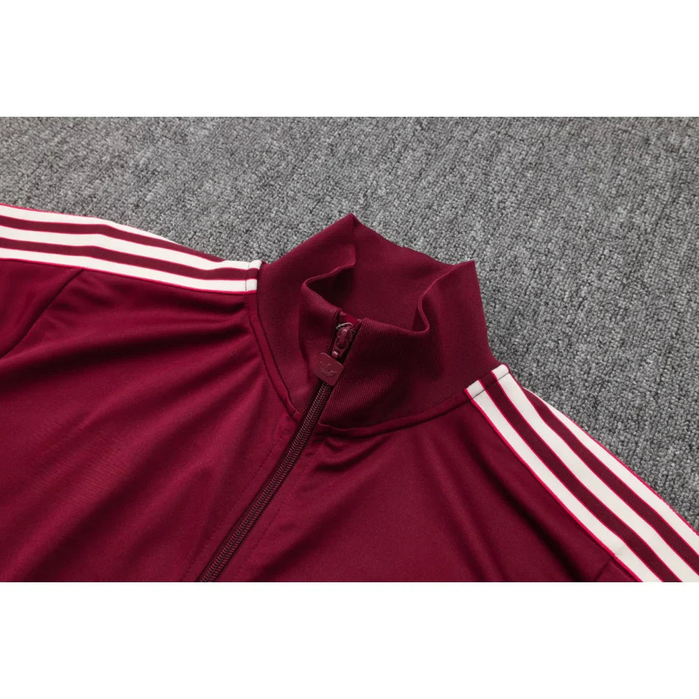 Chandal Bayern Munich 25-26, cremallera completa, Modelo 2