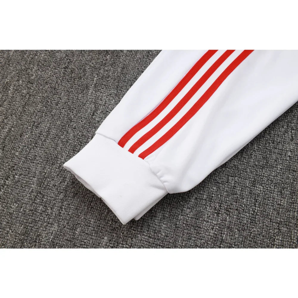 Chandal Bayern Munich 25-26, cremallera completa, Modelo 3
