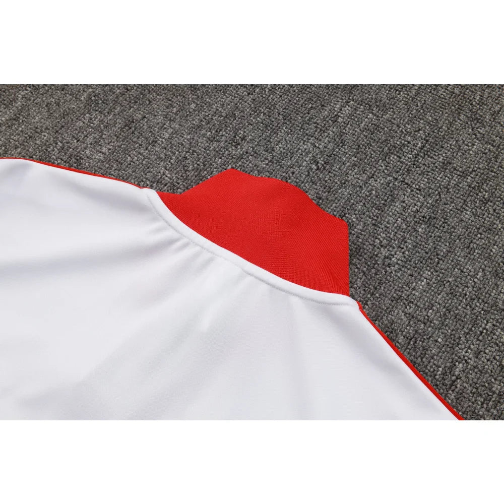 Chandal Bayern Munich 25-26, cremallera completa, Modelo 3