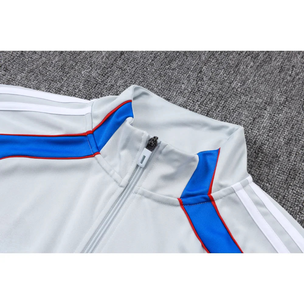 Chandal Bayern Munich 25-26, cremallera completa, Modelo 7