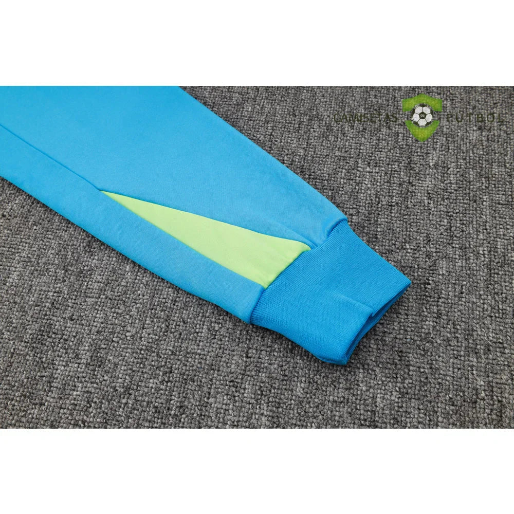 Chandal Brasil 24-25, media cremallera con capucha, Modelo 1