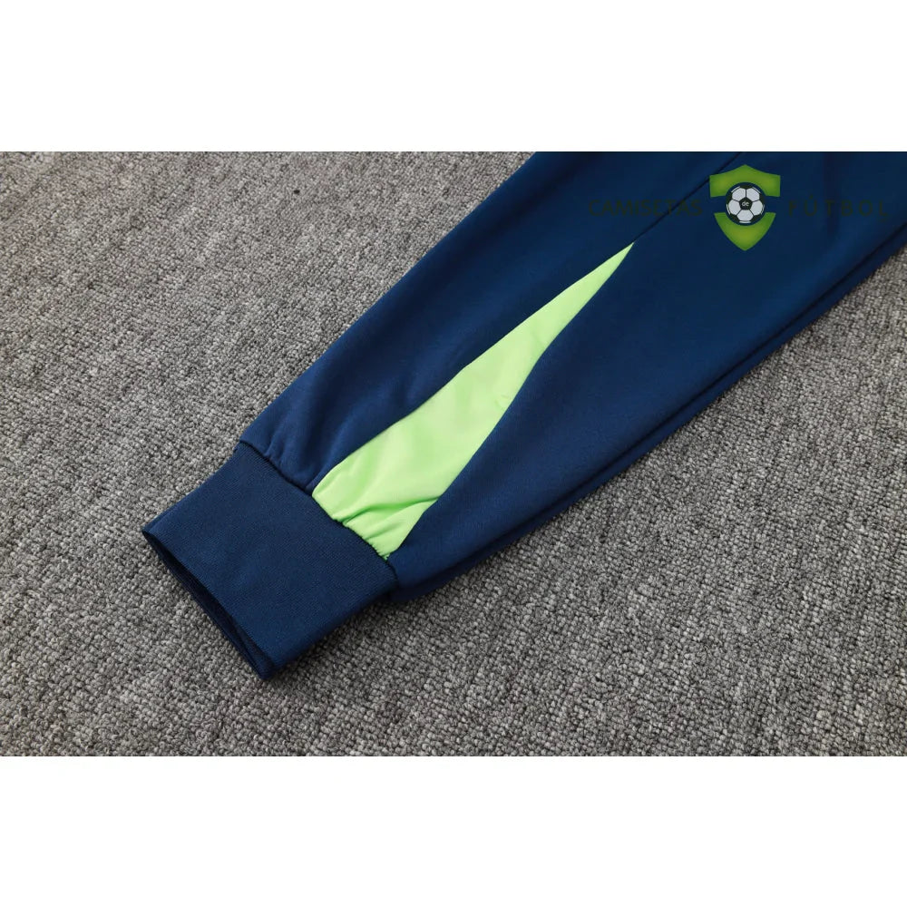 Chandal Brasil 24-25, media cremallera con capucha, Modelo 1