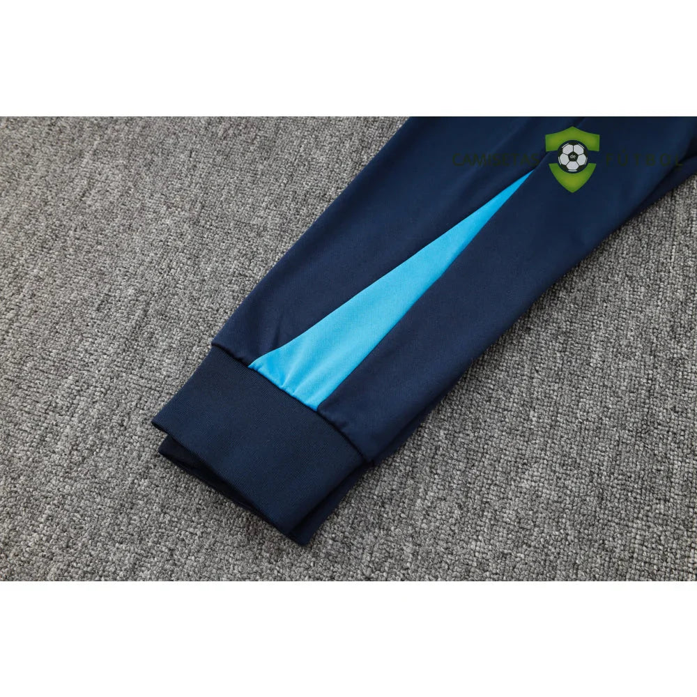 Chandal Chelsea 24-25, cremallera completa con capucha, Modelo 1