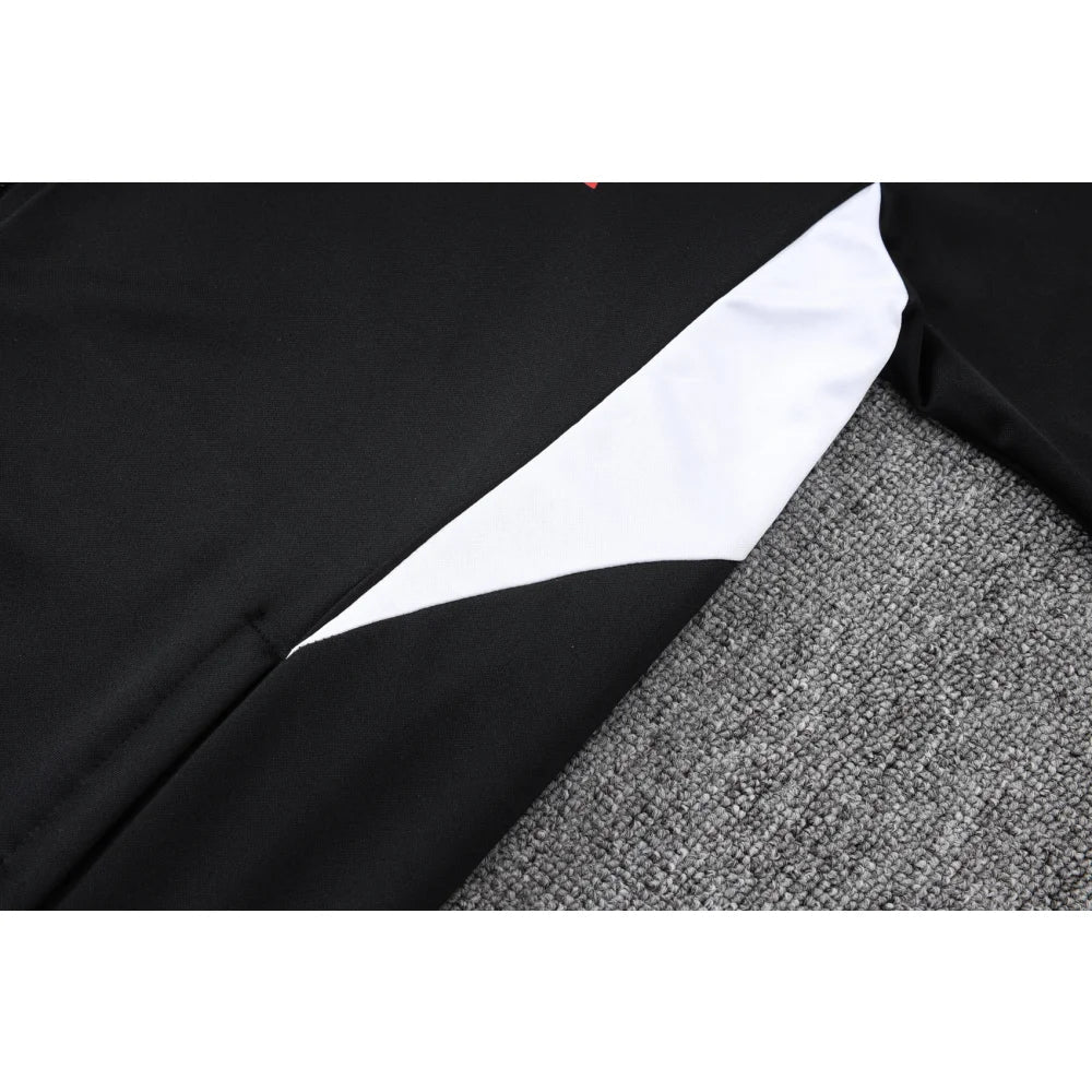 Chandal Liverpool 25-26, cremallera completa, Modelo 3