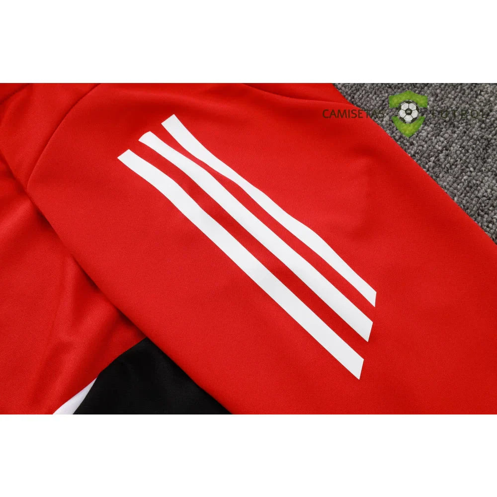 Chandal Manchester United 24-25, cremallera completa, Modelo 1