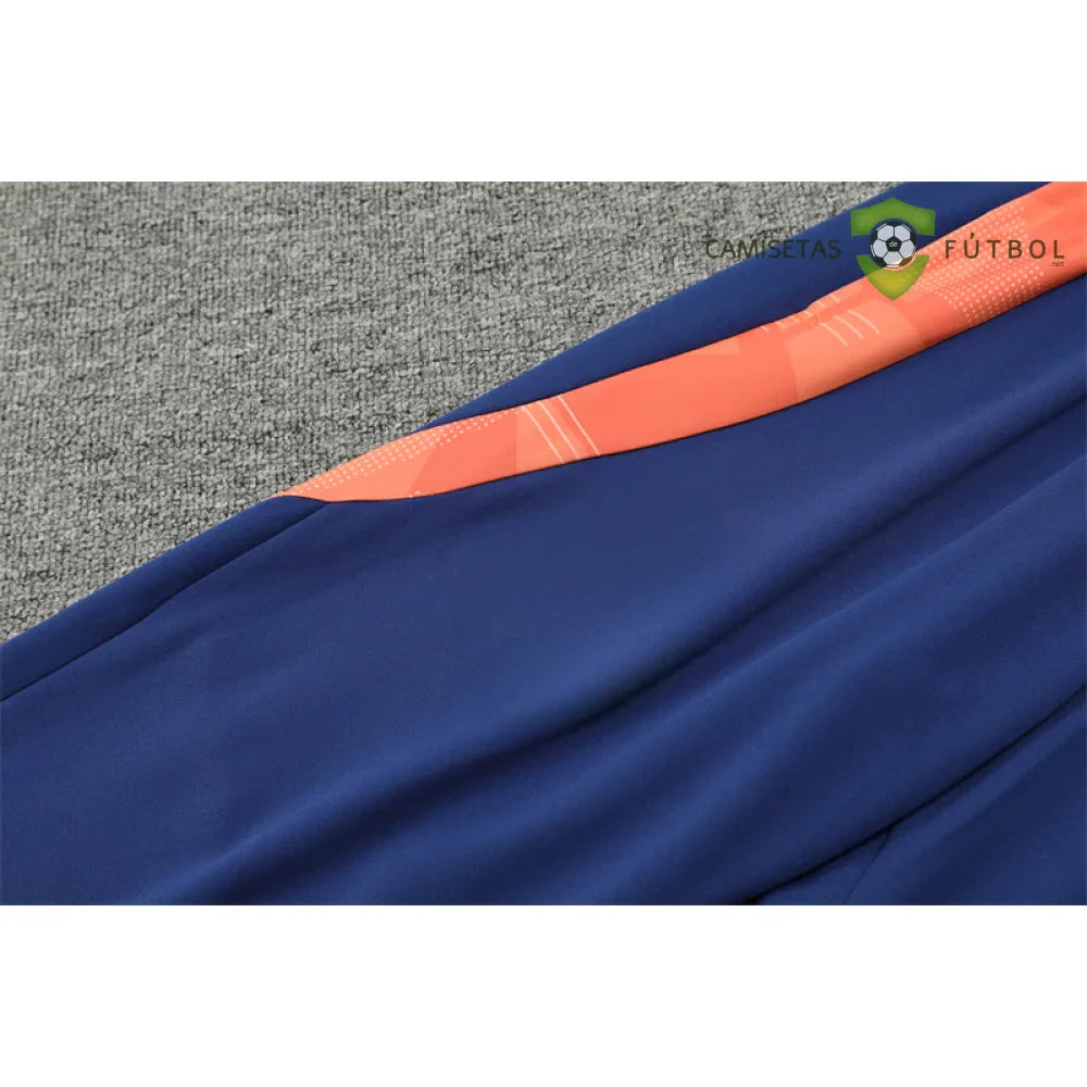 Chandal Manchester United 24-25, media cremallera, Modelo 1