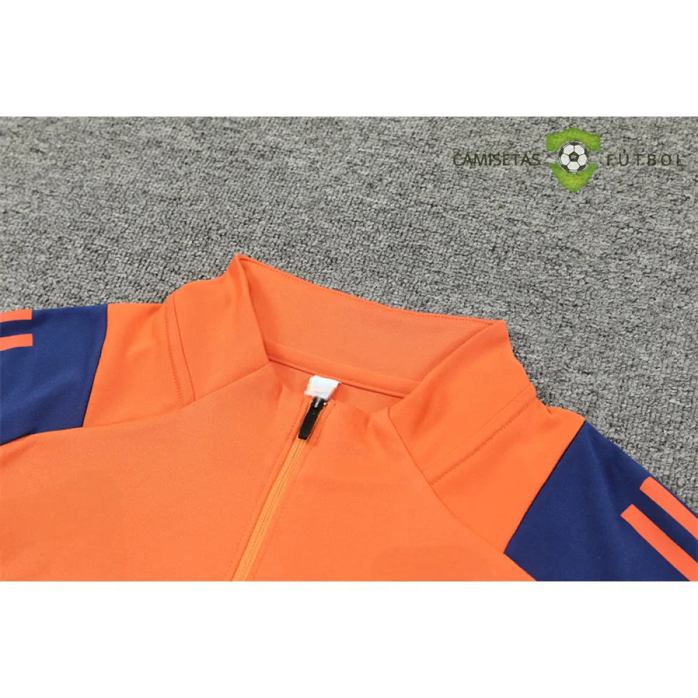 Chandal Manchester United 24-25, media cremallera, Modelo 2