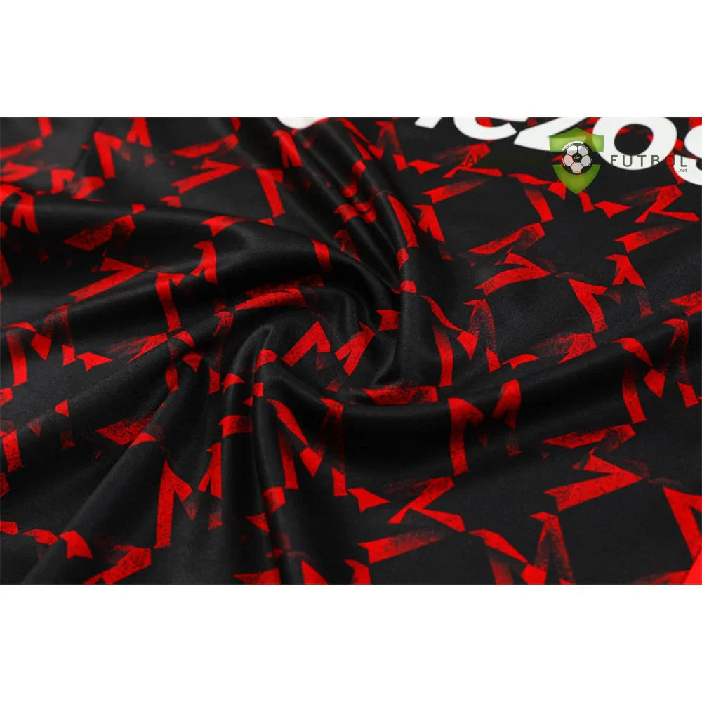Chandal Manchester United 24-25, media cremallera, Modelo 3