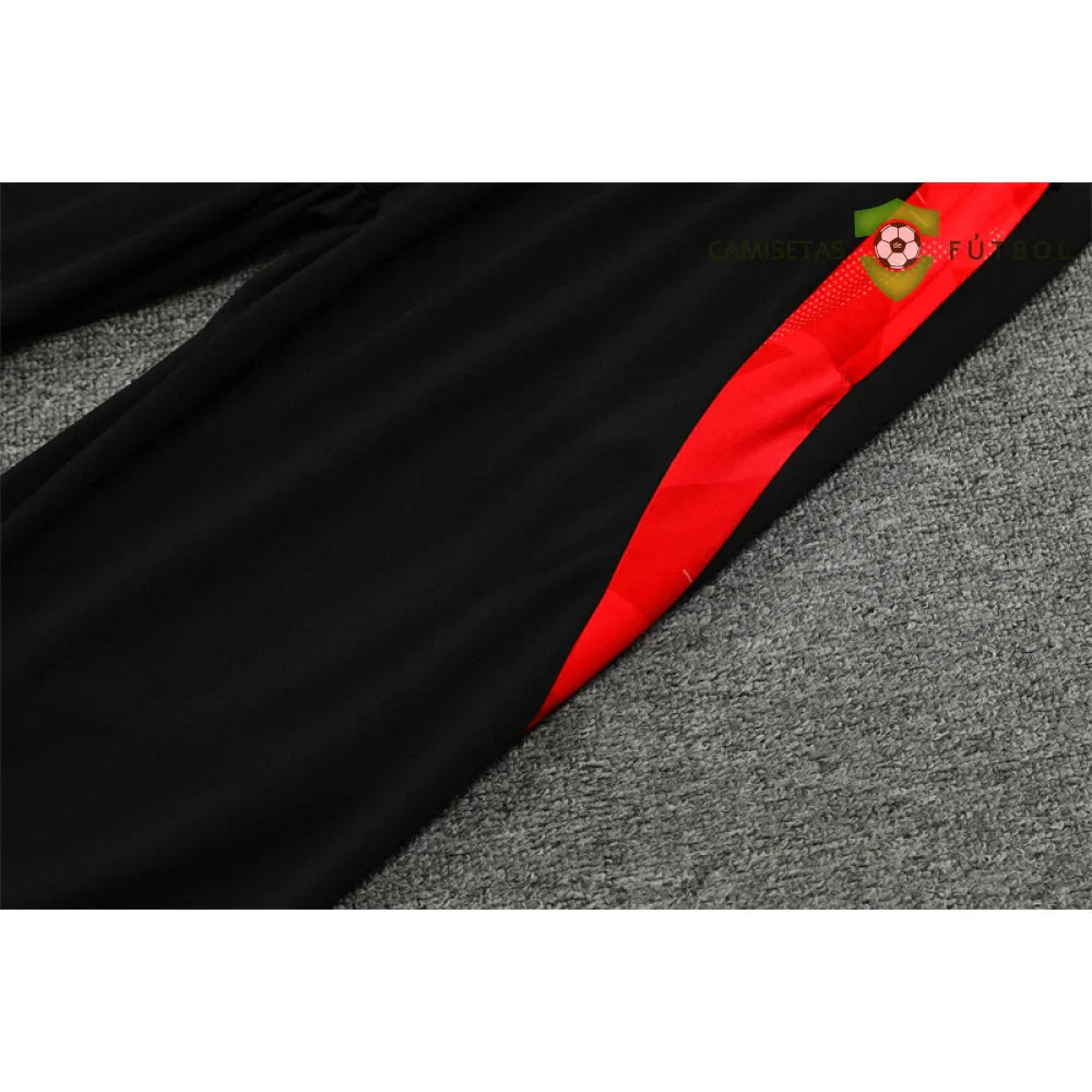 Chandal Manchester United 24-25, media cremallera, Modelo 3