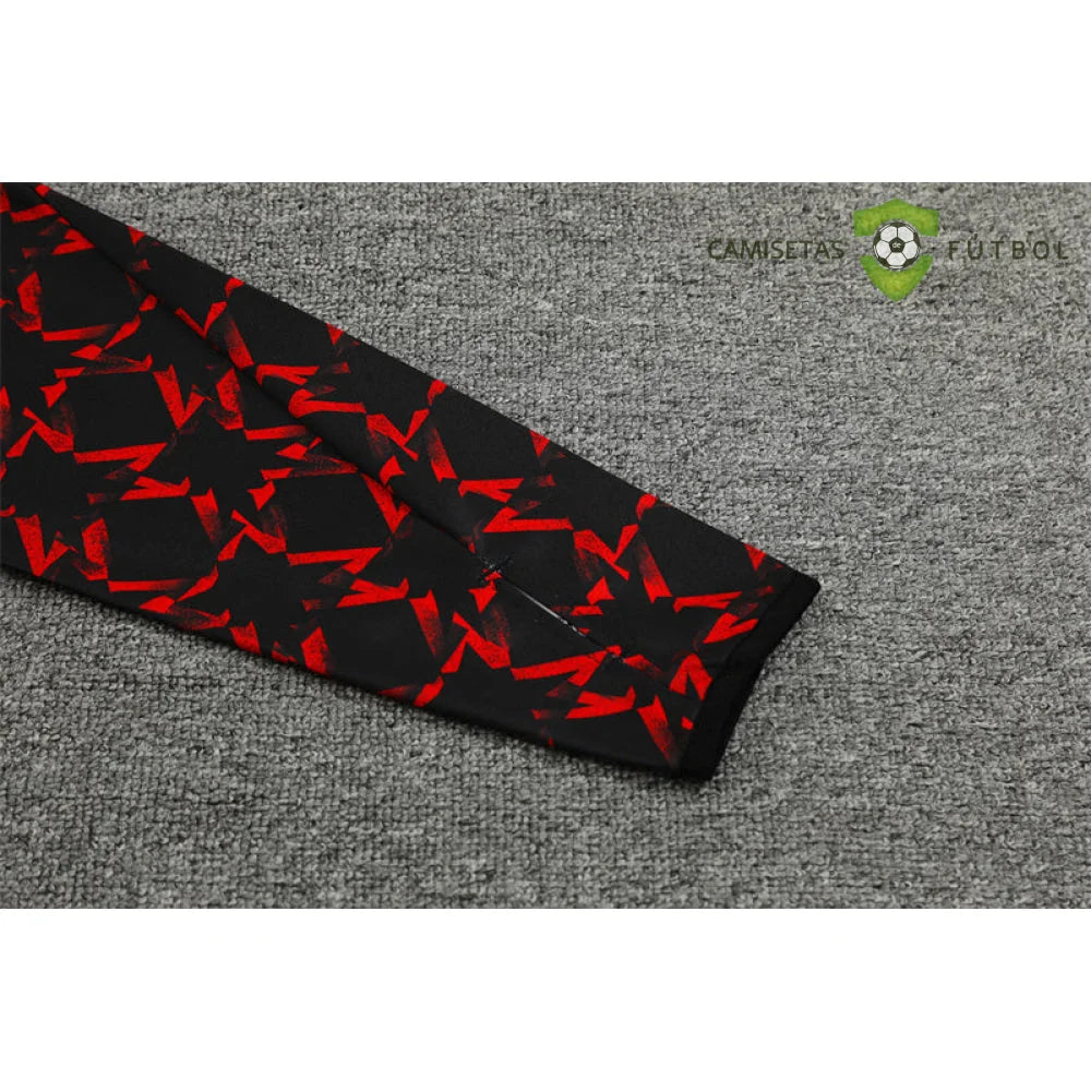 Chandal Manchester United 24-25, media cremallera, Modelo 3