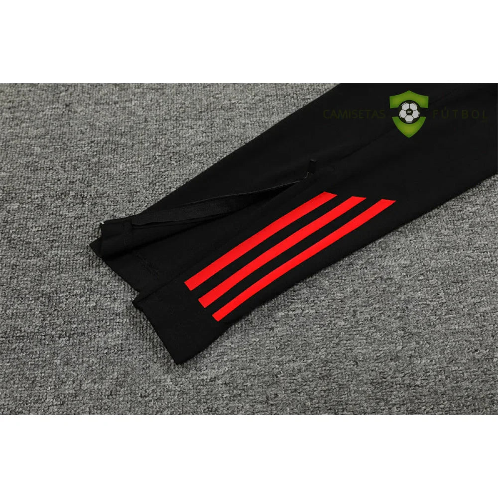 Chandal Manchester United 24-25, media cremallera, Modelo 3