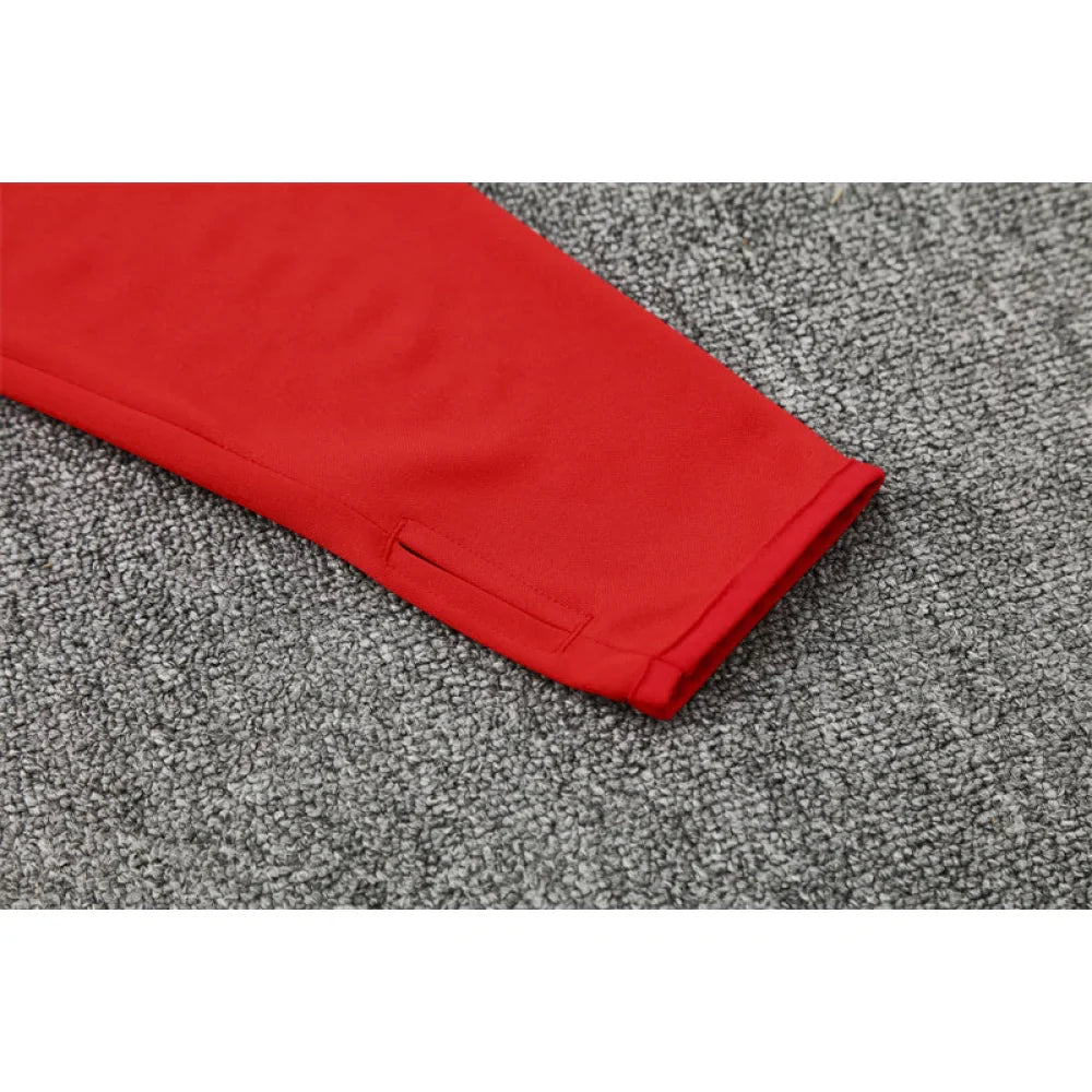 Chandal Manchester United 25-26, media cremallera, Modelo 2
