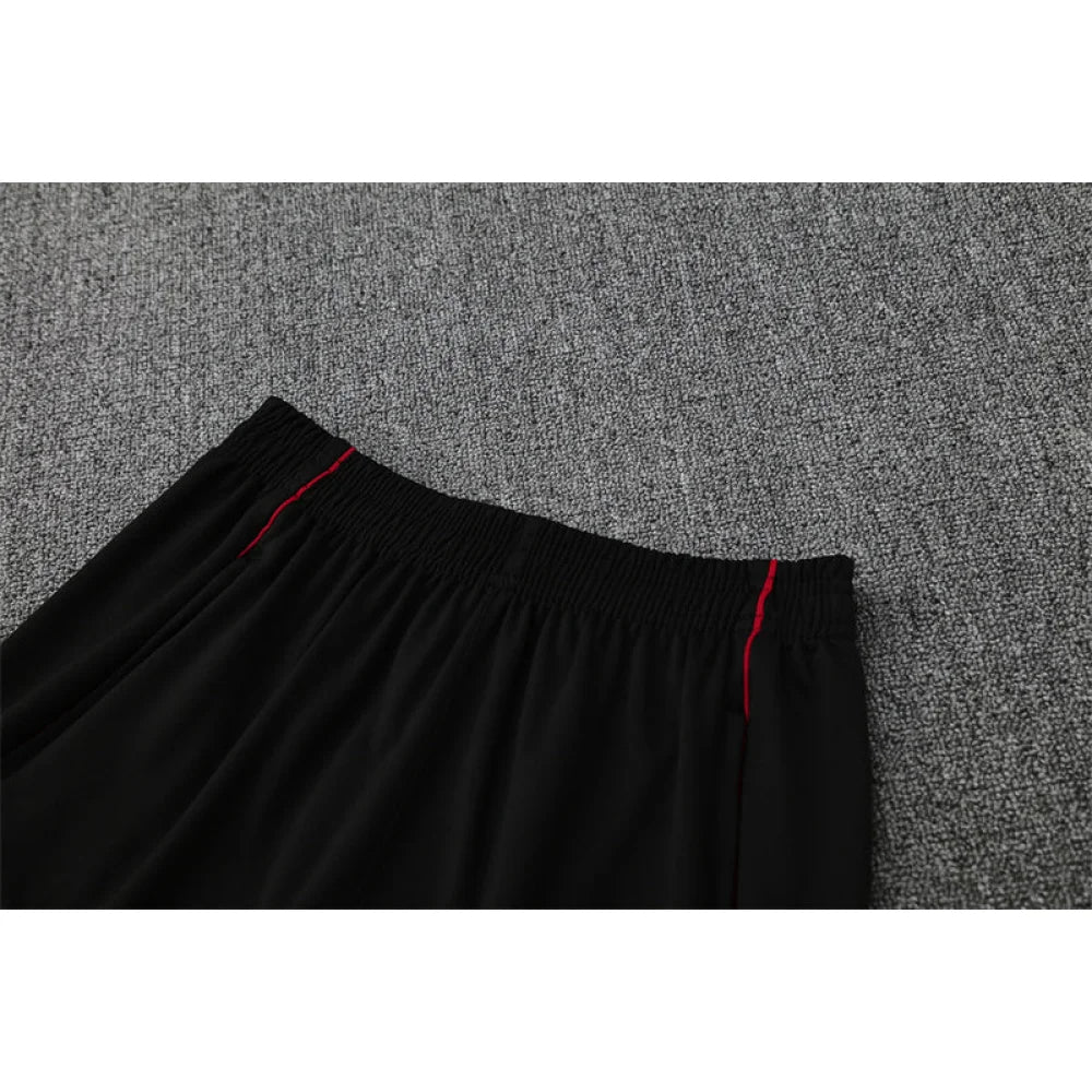 Chandal Manchester United 25-26, media cremallera, Modelo 3